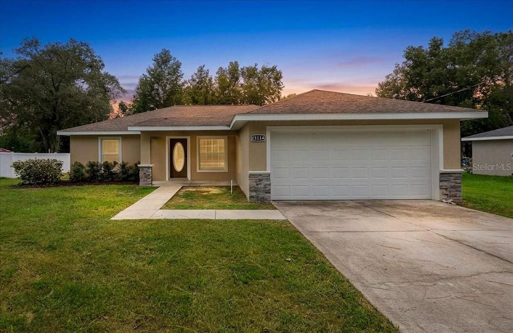 For Sale: $235,000 (3 beds, 2 baths, 1372 Square Feet)