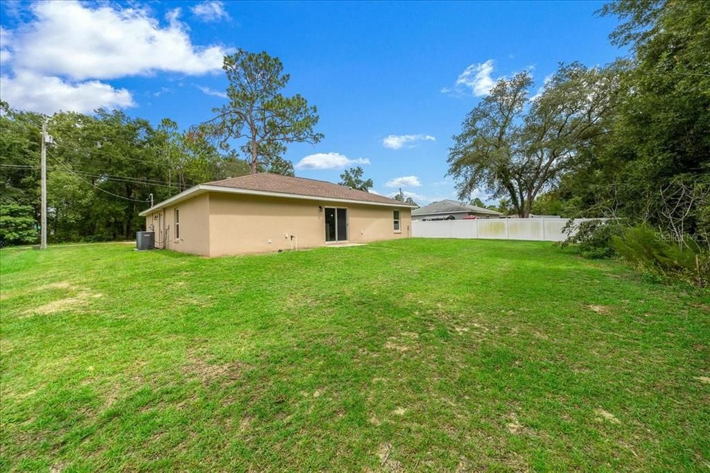 For Sale: $235,000 (3 beds, 2 baths, 1372 Square Feet)