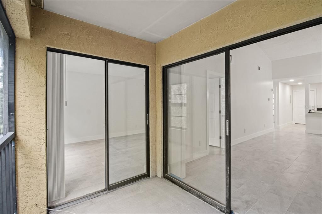 For Sale: $149,900 (2 beds, 2 baths, 906 Square Feet)