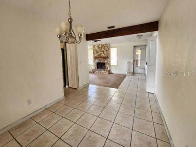For Sale: $275,600 (3 beds, 2 baths, 1390 Square Feet)
