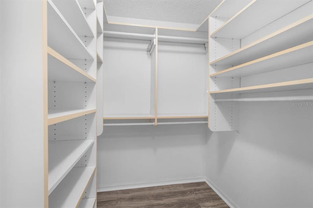 For Sale: $329,500 (3 beds, 2 baths, 2180 Square Feet)