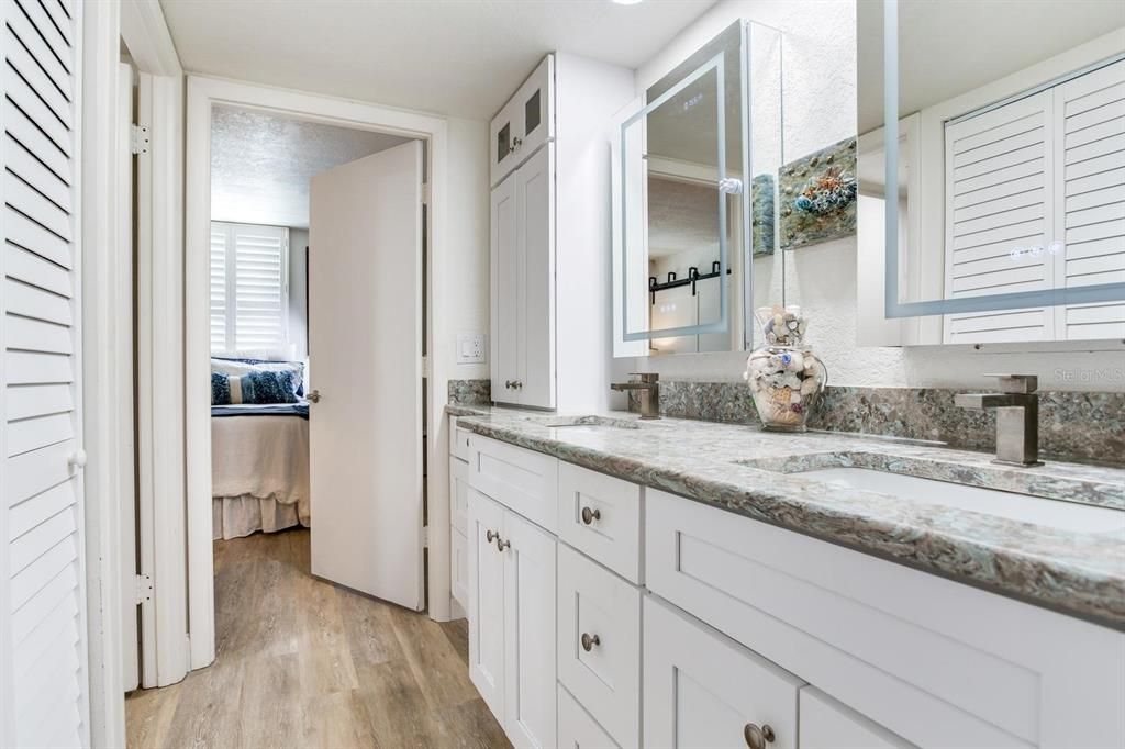 For Rent: $2,750 (1 beds, 1 baths, 920 Square Feet)