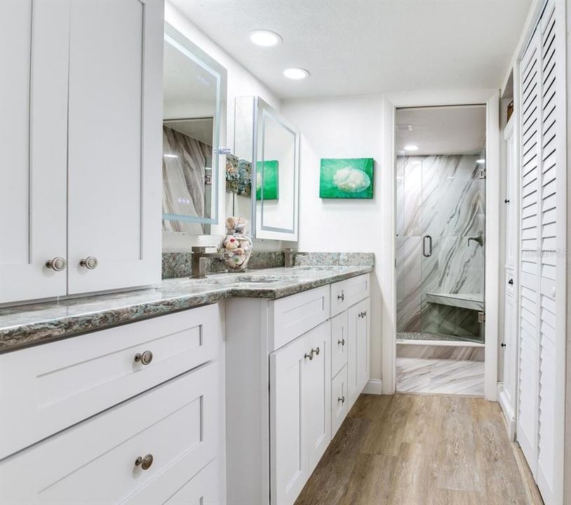 For Rent: $2,750 (1 beds, 1 baths, 920 Square Feet)