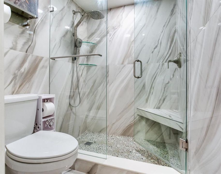 For Rent: $2,750 (1 beds, 1 baths, 920 Square Feet)