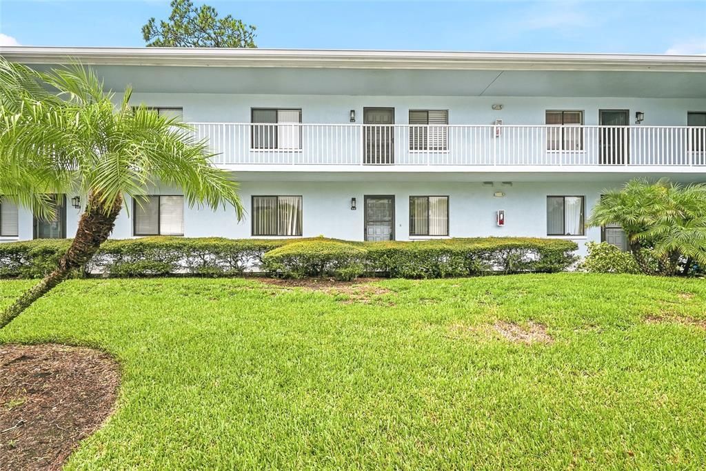 For Sale: $199,000 (2 beds, 2 baths, 1094 Square Feet)