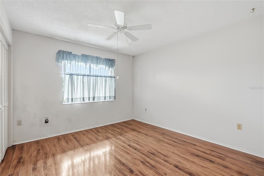For Sale: $199,000 (2 beds, 2 baths, 1094 Square Feet)