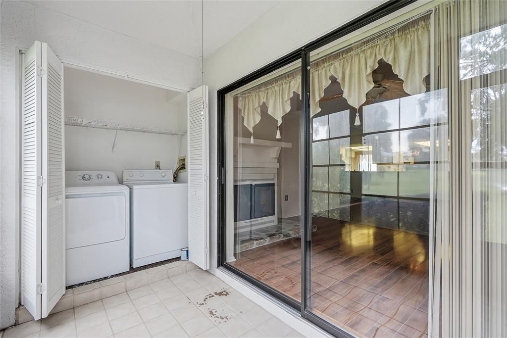 For Sale: $199,000 (2 beds, 2 baths, 1094 Square Feet)