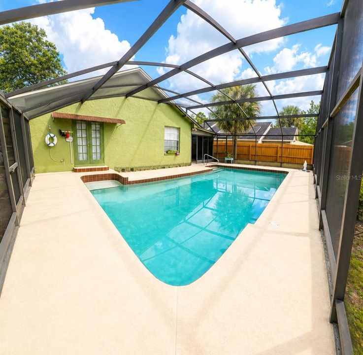 For Sale: $369,900 (3 beds, 2 baths, 1238 Square Feet)