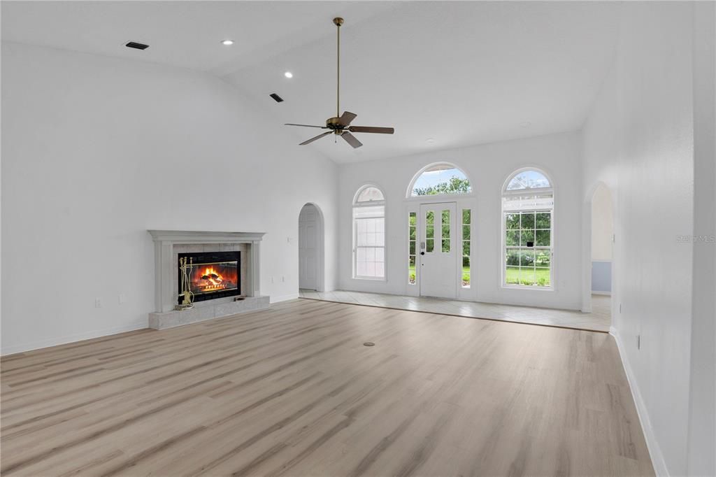 Active With Contract: $525,000 (4 beds, 2 baths, 2260 Square Feet)