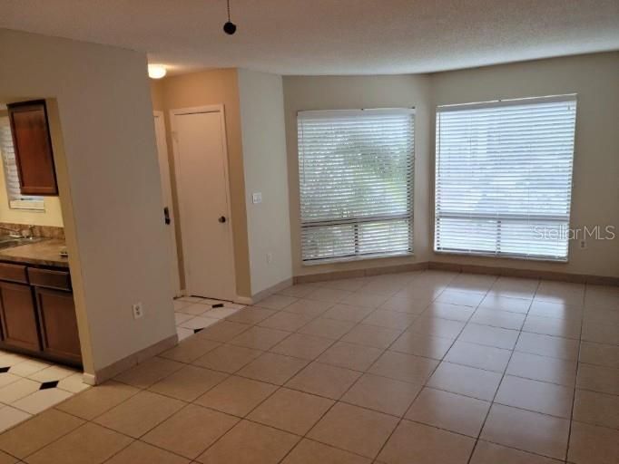 For Sale: $95,000 (1 beds, 1 baths, 642 Square Feet)