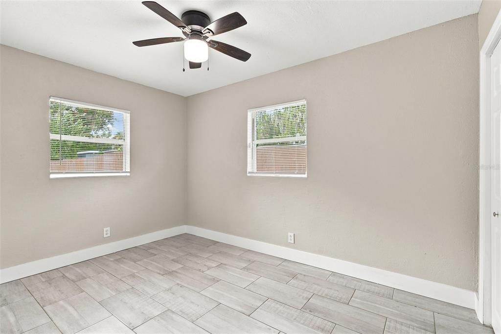 Activo con contrato: $174,900 (3 camas, 2 baños, 920 Pies cuadrados)