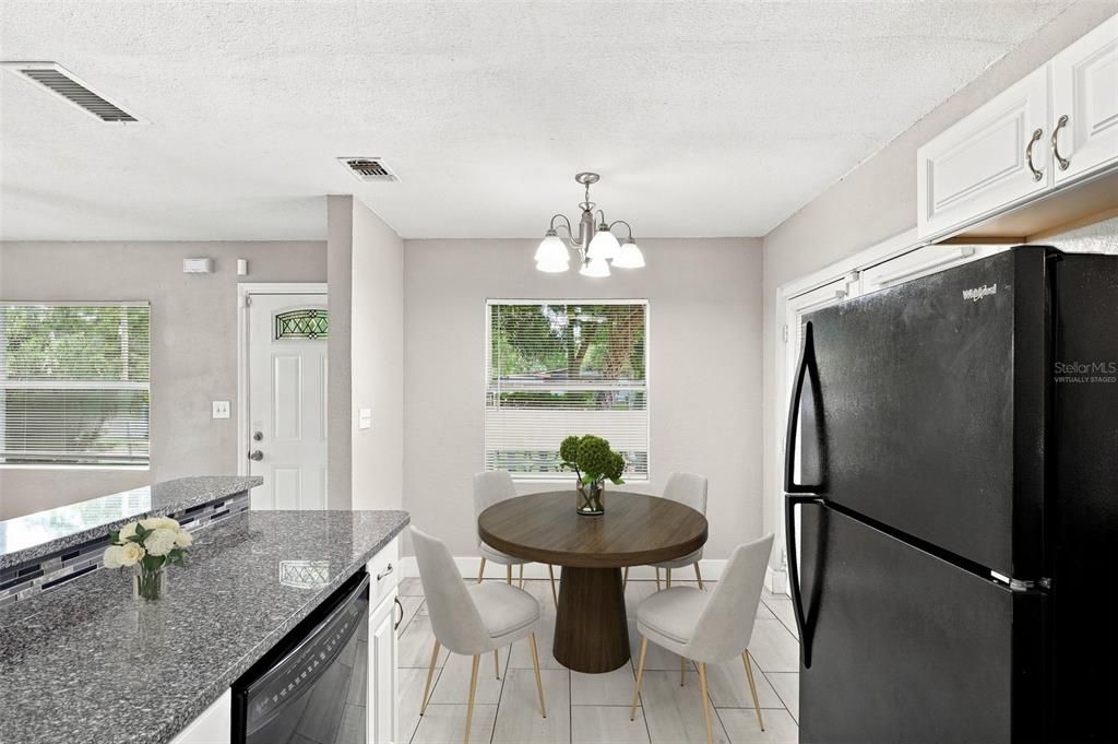 Activo con contrato: $174,900 (3 camas, 2 baños, 920 Pies cuadrados)