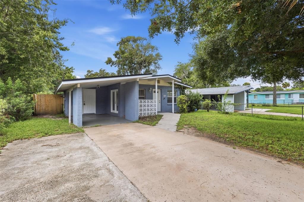 Activo con contrato: $174,900 (3 camas, 2 baños, 920 Pies cuadrados)