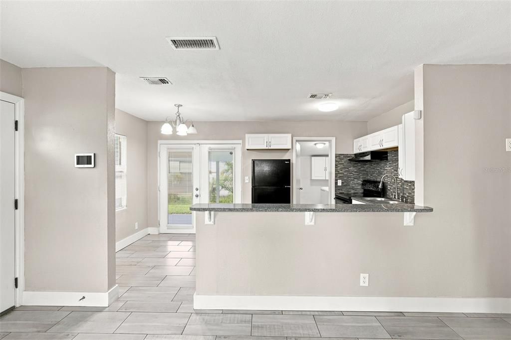 Activo con contrato: $174,900 (3 camas, 2 baños, 920 Pies cuadrados)