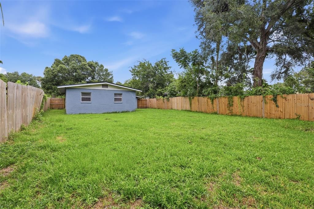 Activo con contrato: $174,900 (3 camas, 2 baños, 920 Pies cuadrados)