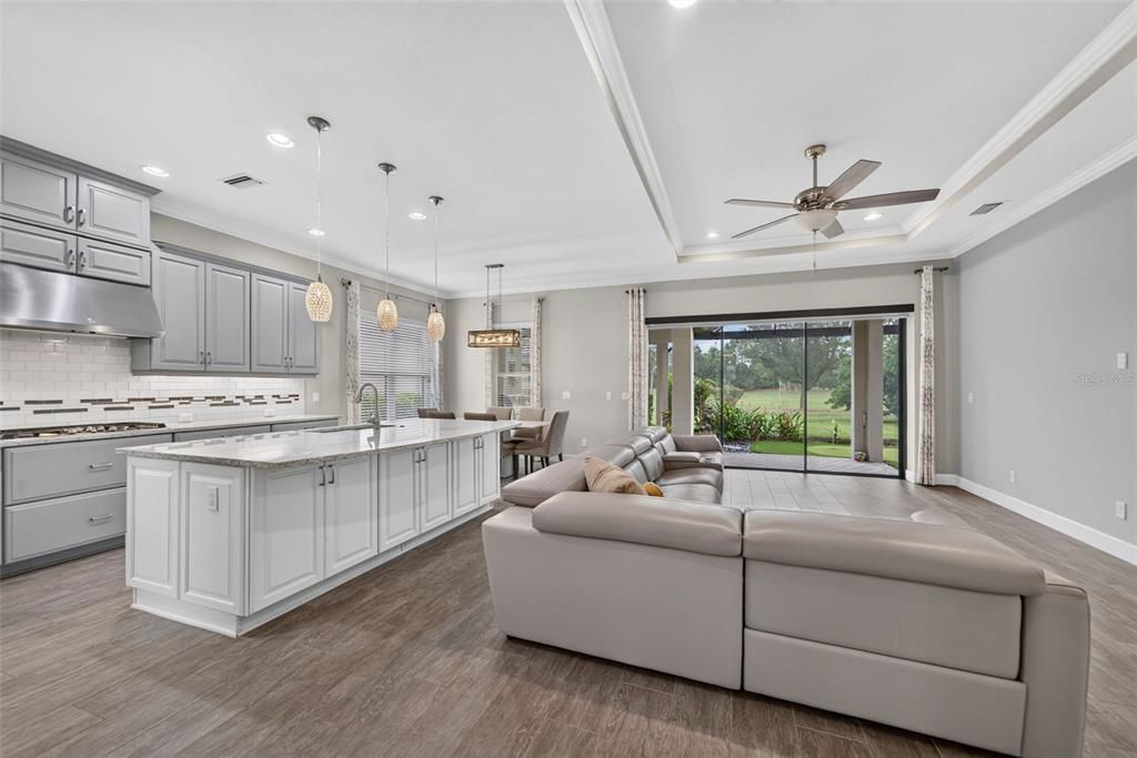 For Sale: $980,000 (3 beds, 3 baths, 2100 Square Feet)