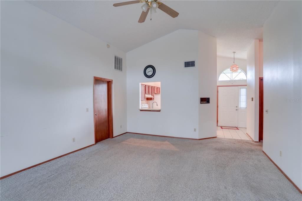 For Rent: $1,995 (3 beds, 2 baths, 1254 Square Feet)