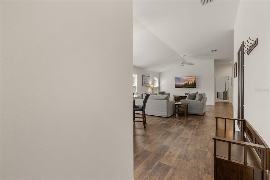 En Venta: $319,900 (2 camas, 2 baños, 1434 Pies cuadrados)