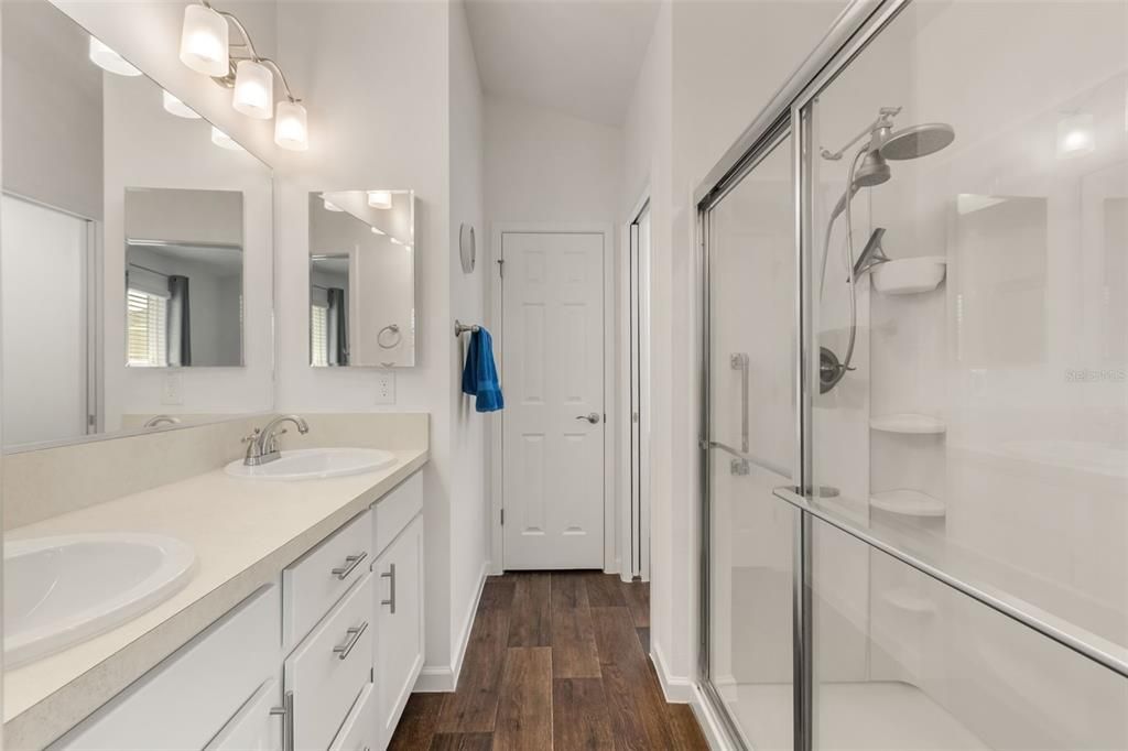 En Venta: $319,900 (2 camas, 2 baños, 1434 Pies cuadrados)