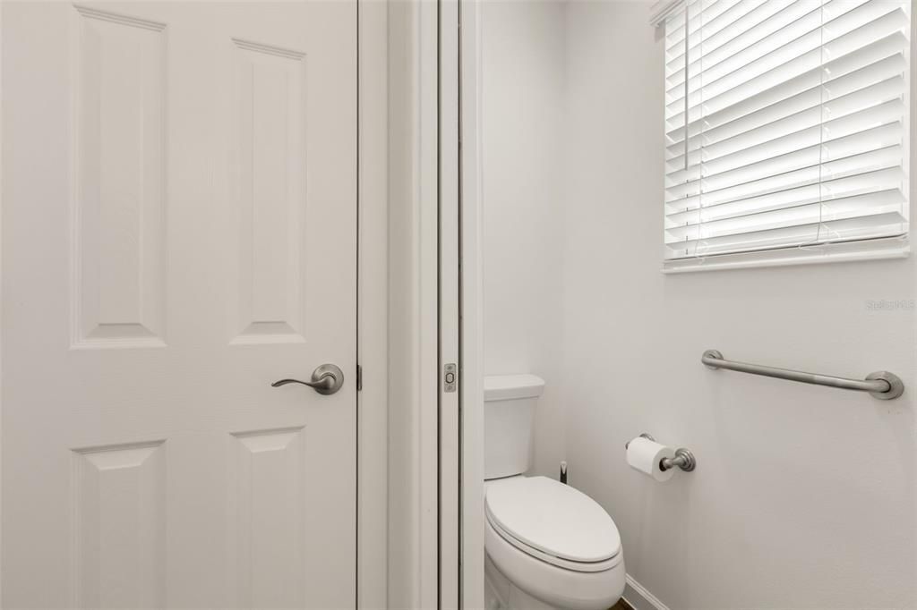 En Venta: $319,900 (2 camas, 2 baños, 1434 Pies cuadrados)