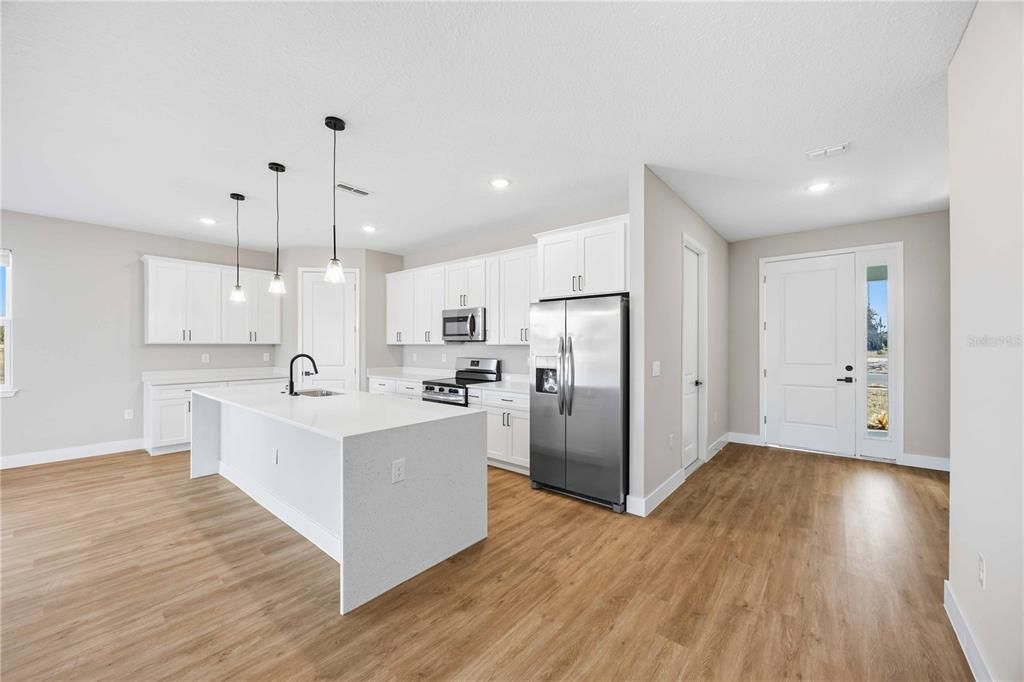 На продажу: $359,900 (4 спален, 2 ванн, 2522 Квадратных фут)