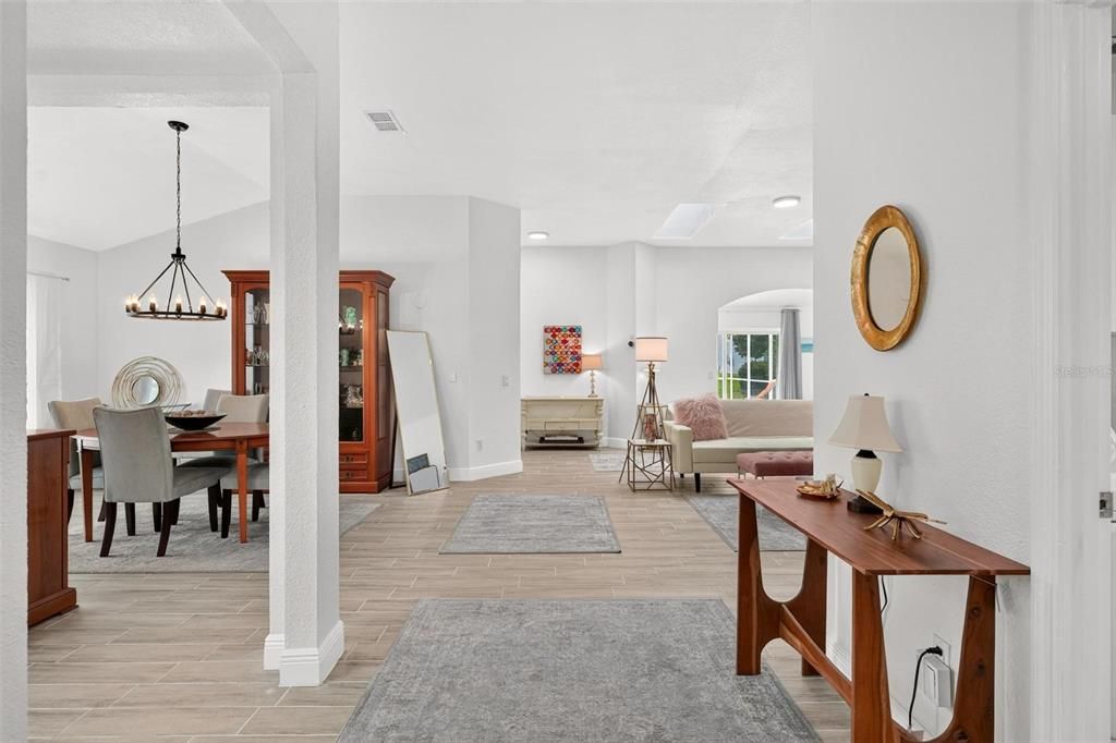 На продажу: $569,900 (3 спален, 2 ванн, 2058 Квадратных фут)