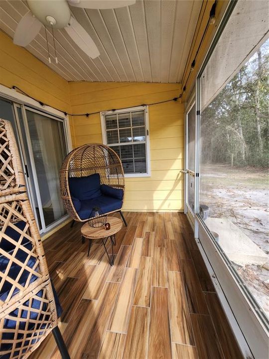 For Rent: $2,000 (2 beds, 2 baths, 1102 Square Feet)