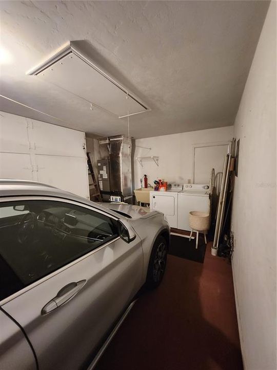For Rent: $2,000 (2 beds, 2 baths, 1102 Square Feet)