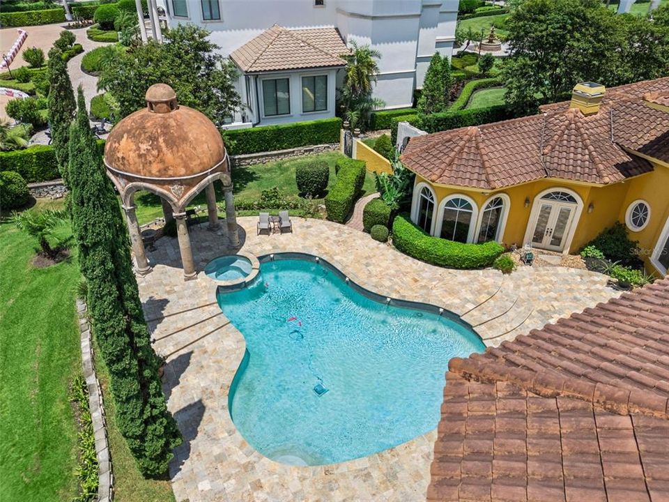 For Sale: $4,850,000 (5 beds, 8 baths, 10648 Square Feet)