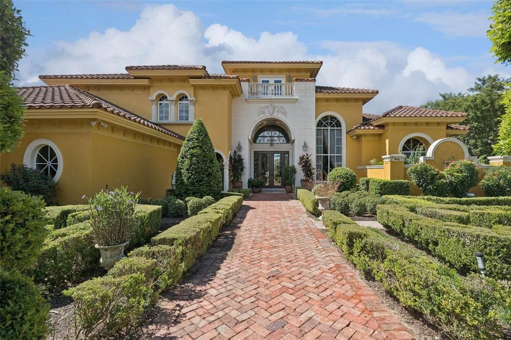 For Sale: $4,850,000 (5 beds, 8 baths, 10648 Square Feet)