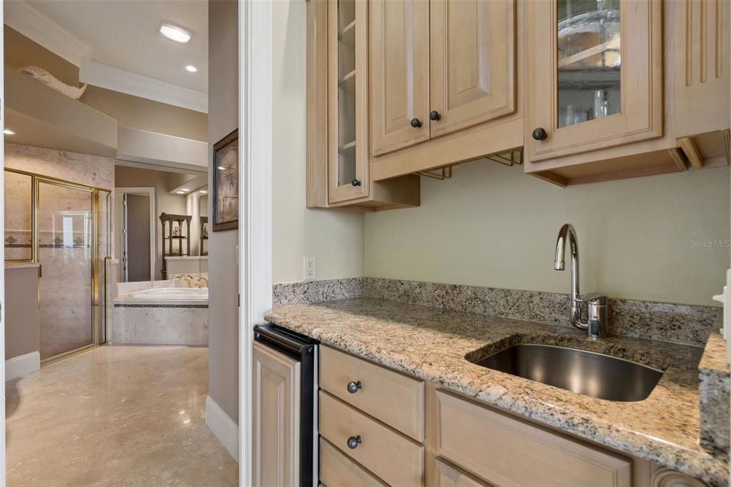 For Sale: $4,850,000 (5 beds, 8 baths, 10648 Square Feet)