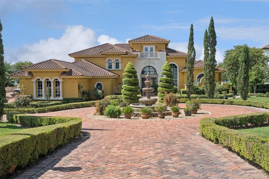 For Sale: $4,850,000 (5 beds, 8 baths, 10648 Square Feet)