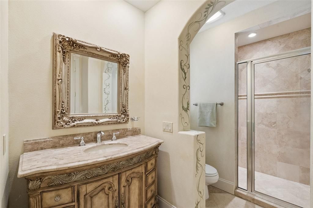 For Sale: $4,850,000 (5 beds, 8 baths, 10648 Square Feet)