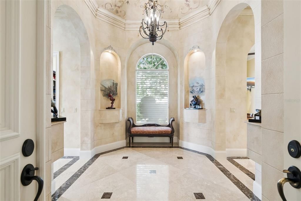 For Sale: $4,850,000 (5 beds, 8 baths, 10648 Square Feet)
