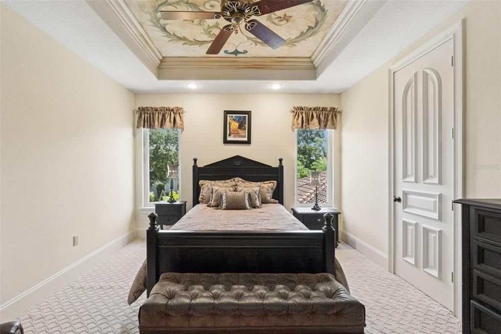 For Sale: $4,850,000 (5 beds, 8 baths, 10648 Square Feet)