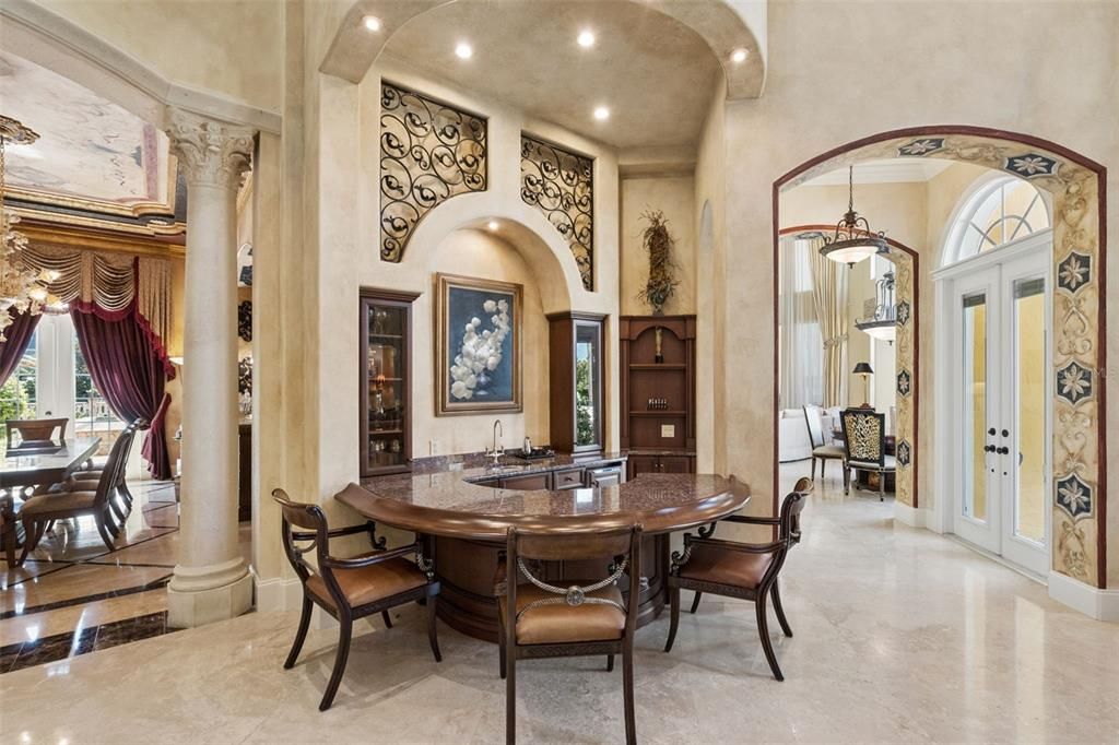 For Sale: $4,850,000 (5 beds, 8 baths, 10648 Square Feet)