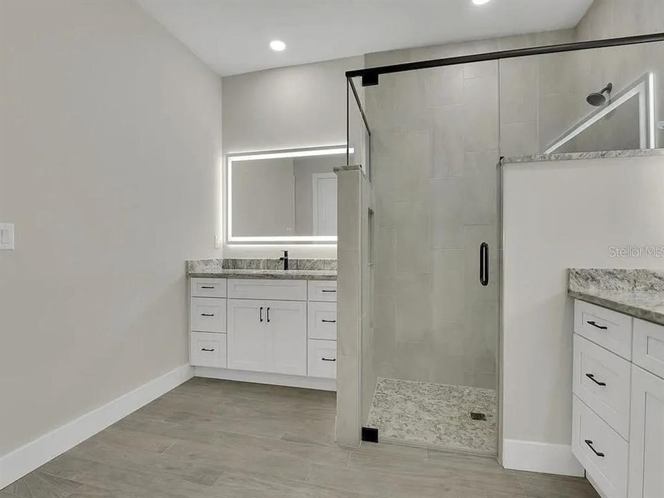 В аренду: $2,695 (4 спален, 2 ванн, 2019 Квадратных фут)