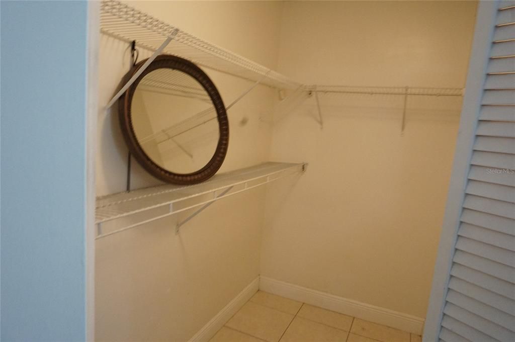 For Rent: $1,700 (2 beds, 2 baths, 947 Square Feet)