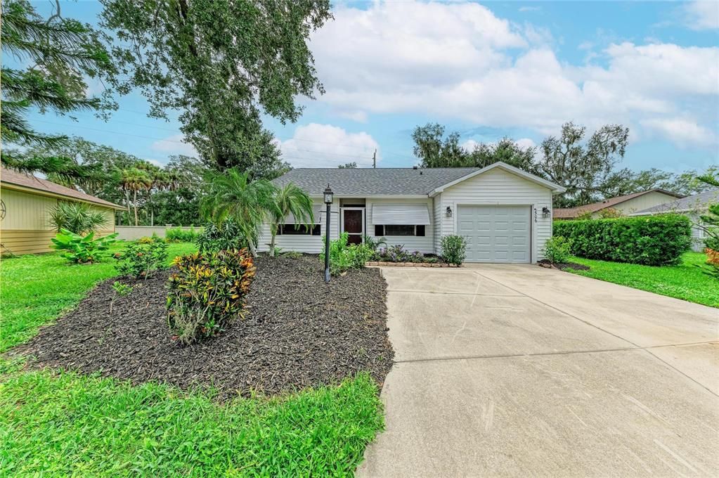 For Sale: $275,500 (2 beds, 2 baths, 1261 Square Feet)