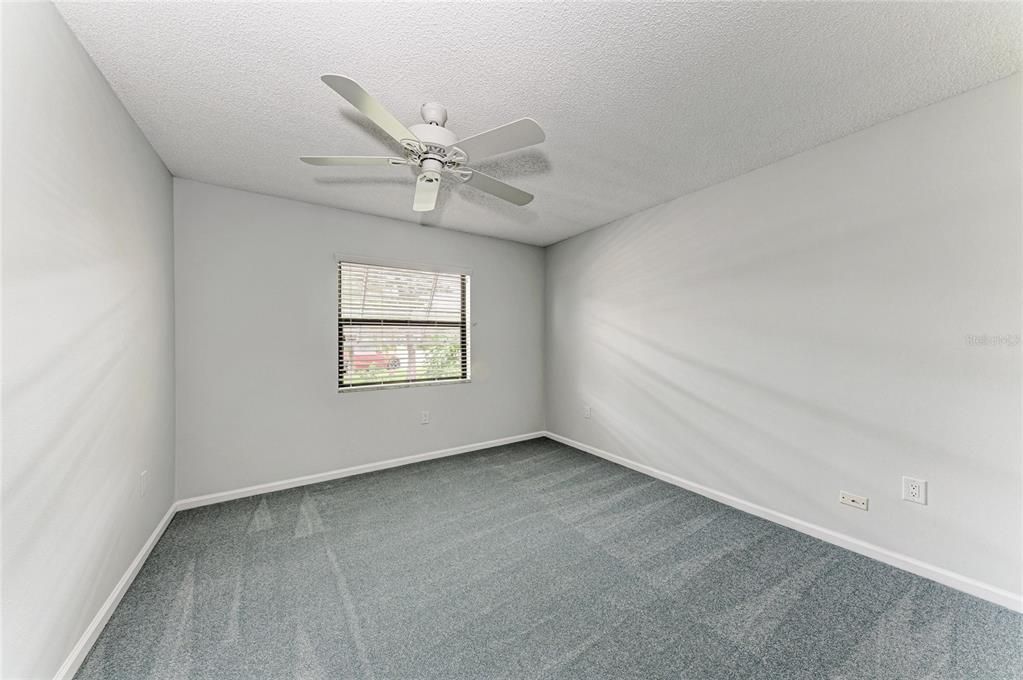 For Sale: $275,500 (2 beds, 2 baths, 1261 Square Feet)