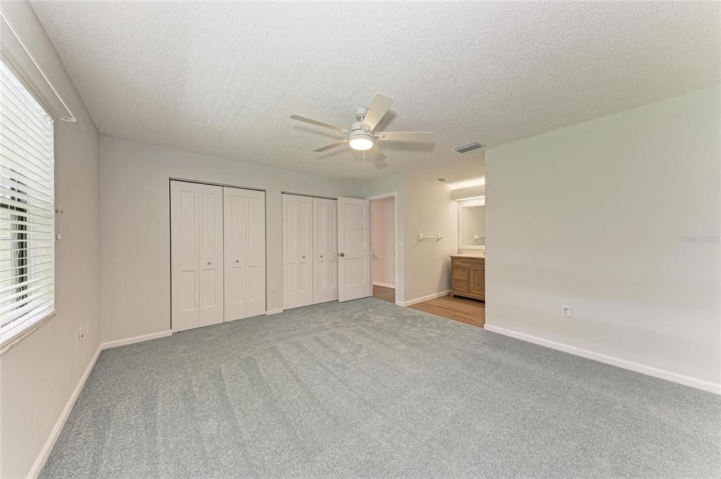 For Sale: $275,500 (2 beds, 2 baths, 1261 Square Feet)