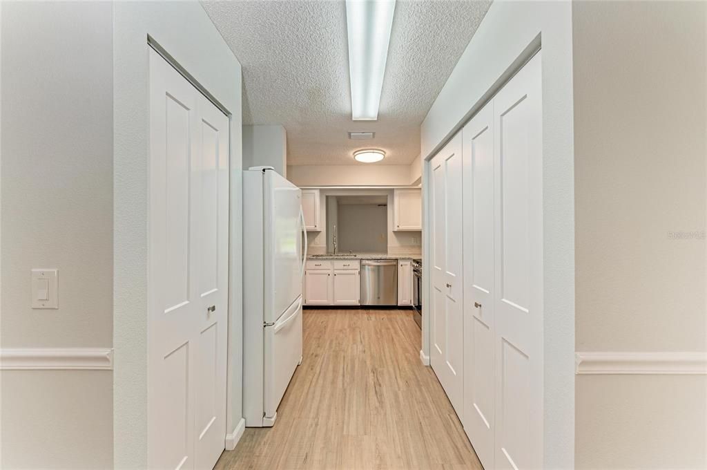 For Sale: $275,500 (2 beds, 2 baths, 1261 Square Feet)