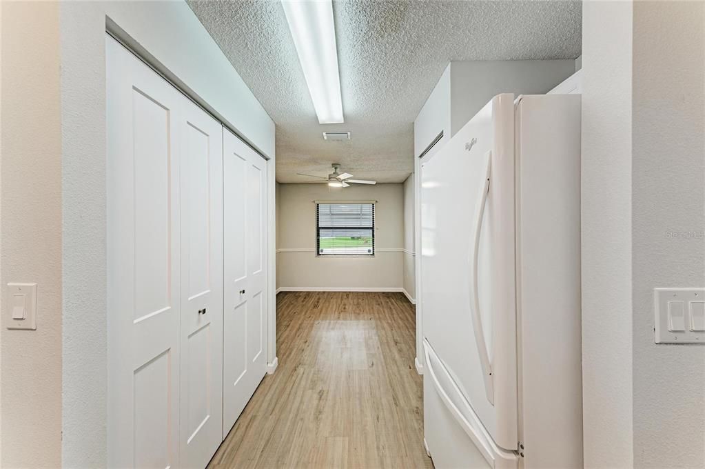For Sale: $275,500 (2 beds, 2 baths, 1261 Square Feet)