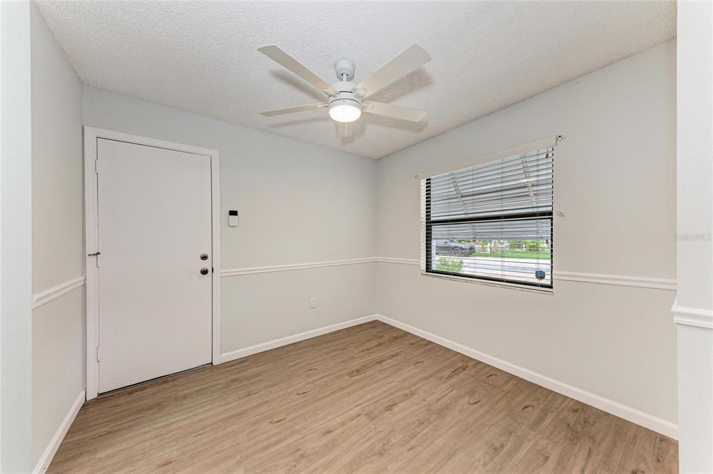 For Sale: $275,500 (2 beds, 2 baths, 1261 Square Feet)