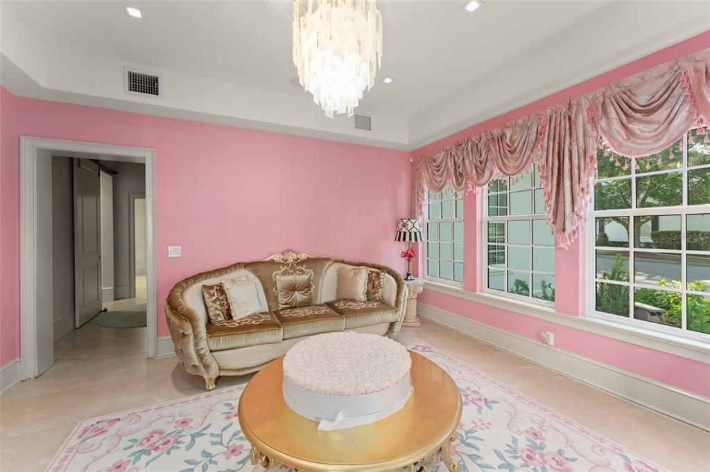 En Venta: $4,495,000 (4 camas, 3 baños, 5534 Pies cuadrados)