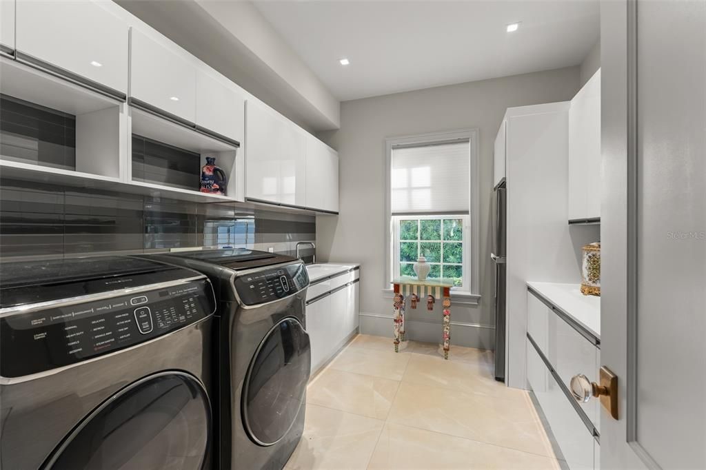 En Venta: $4,495,000 (4 camas, 3 baños, 5534 Pies cuadrados)
