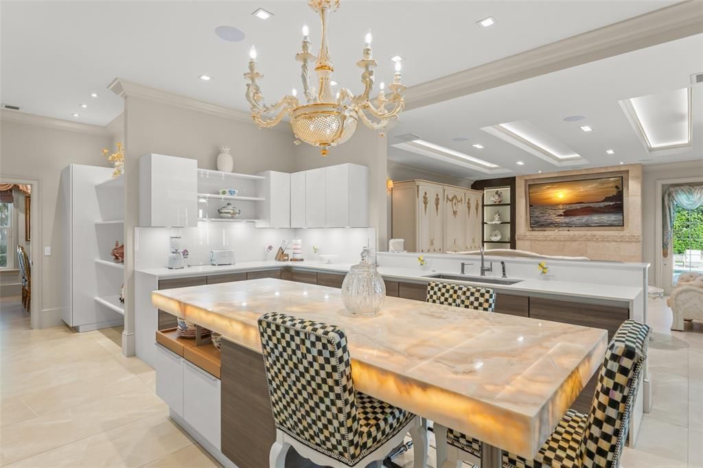 En Venta: $4,495,000 (4 camas, 3 baños, 5534 Pies cuadrados)
