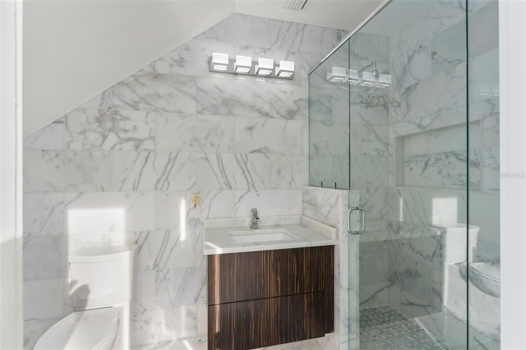 En Venta: $4,495,000 (4 camas, 3 baños, 5534 Pies cuadrados)