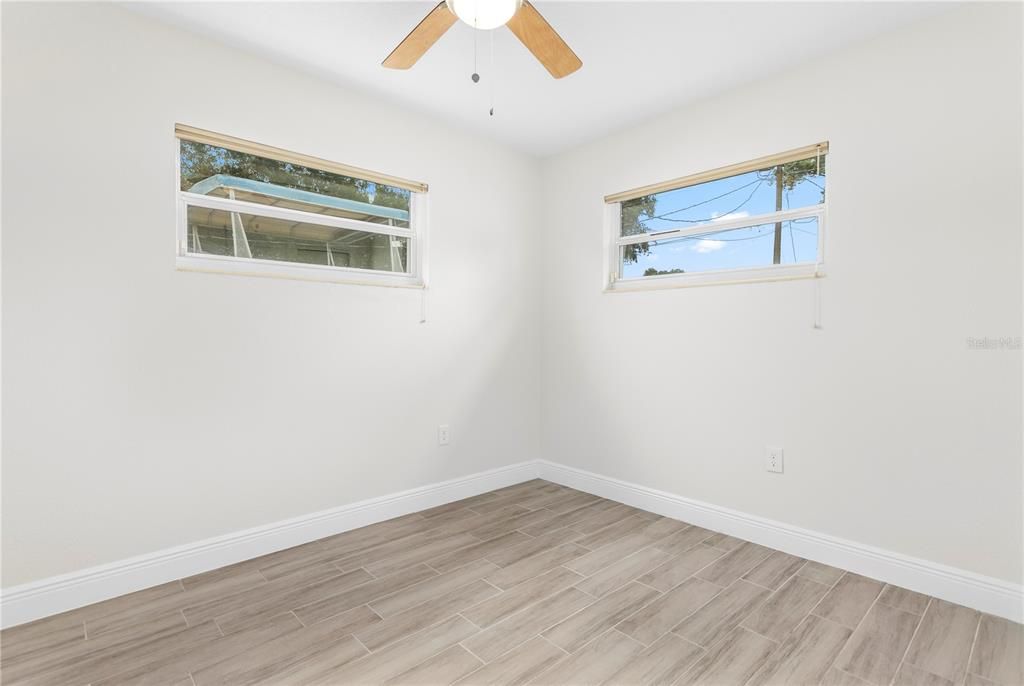 For Sale: $289,000 (3 beds, 2 baths, 1081 Square Feet)