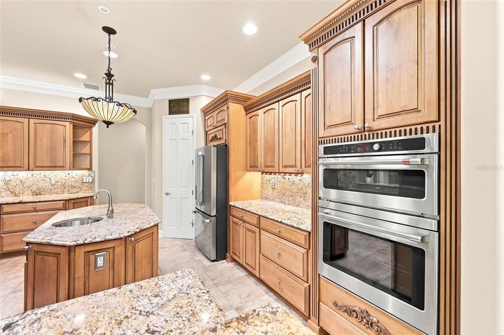 For Sale: $1,195,000 (3 beds, 3 baths, 3299 Square Feet)